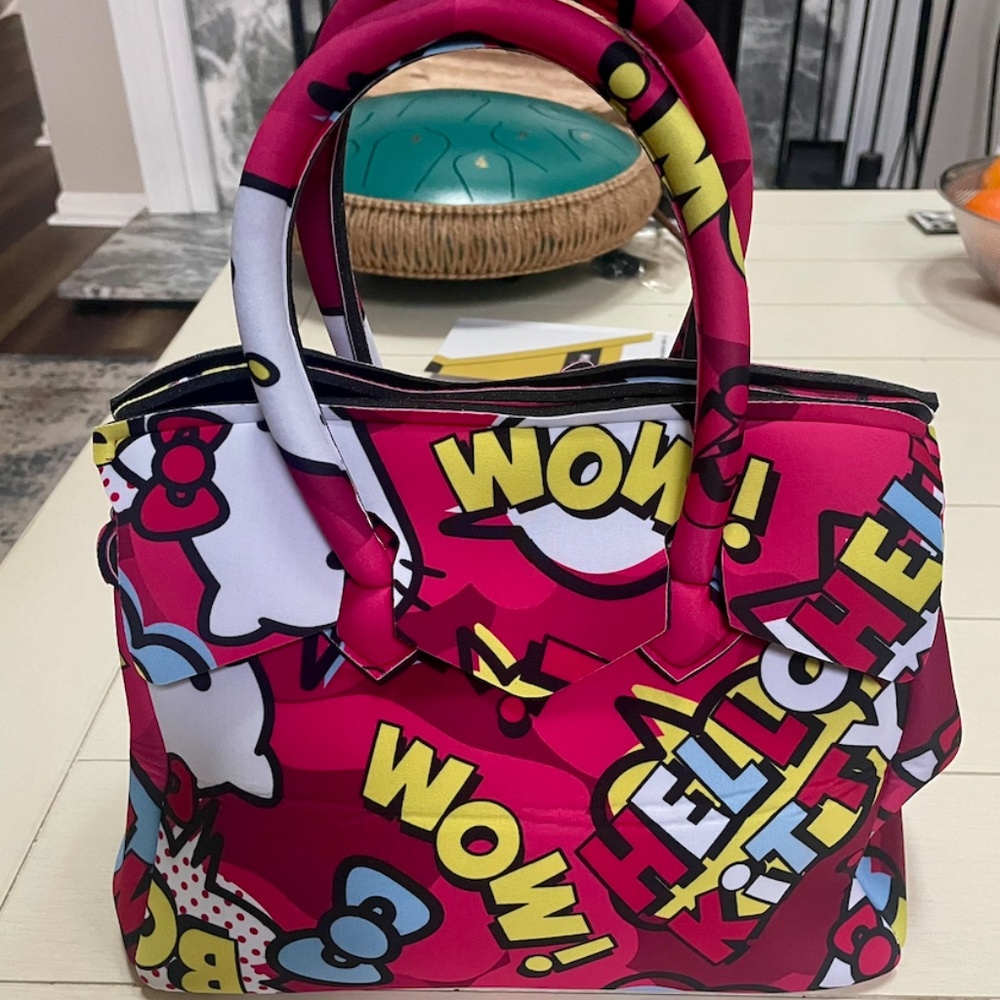 Adorable Hello Kitty Comic Strip Tote - Picture 2 of 4